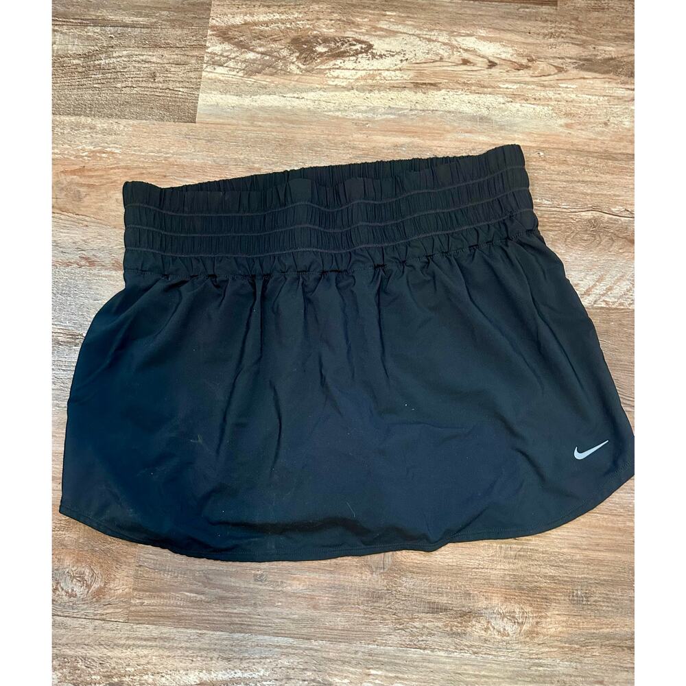 Nike women’s tennis skort in black size XL